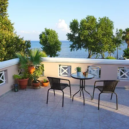 Sea And Creek * קאטליוס