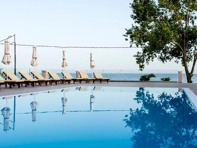 Sea And Creek Holiday home *